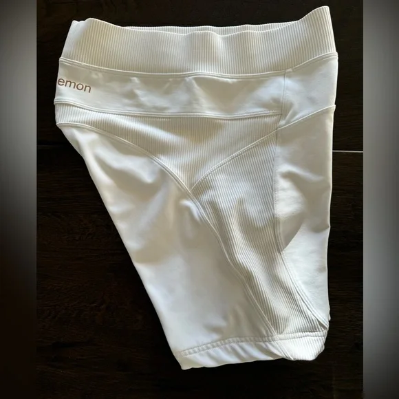 LULULEMON Shorts biker 💛High Rise White 4 XS Special Edition! #Yoga #lululemon - Picture 9 of 16